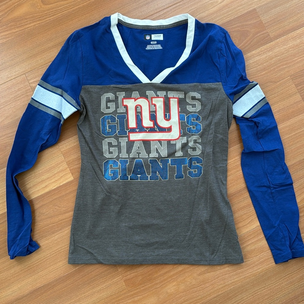 NFL TEAM Apparel NY Giants long sleeve shirt small